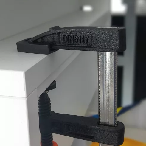 Párhuzamos szorító - tekerős - 160 mm - acél                                                          BX10285