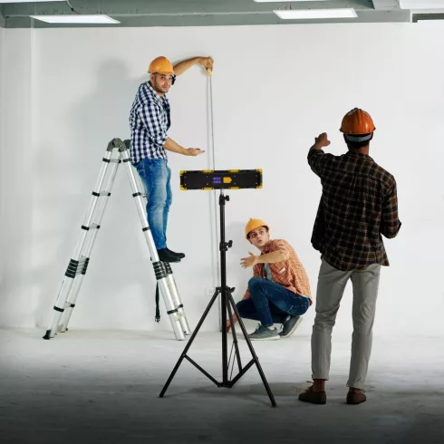 Tripod - max 210 cm                                                                                   BX18649B