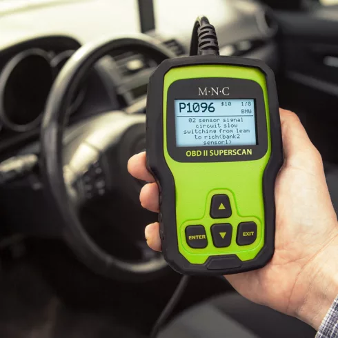 Autó diagnosztikai eszköz - hibakód kiolvasó - OBD2 - 12V                                             BX55679