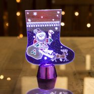   Karácsonyi asztali LED dekor - fényes talppal - csizma - lila - 15 cm                                 BX55997B