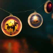   Halloween-i LED-es fényfüzér korongok 10 LED - 2 x AA - 1,35 m                                        BX56522