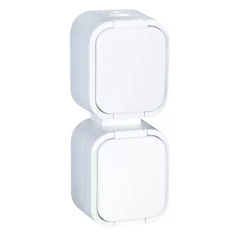 Hydra+ kültéri 2-es földelt dugaszolóaljzat csapófedéllel, IP54, vertikális, fehér, falon kívüli      CA321699