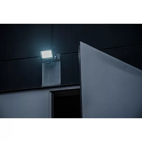 LED reflektor, mozgásérzékelővel, 50W, 5800lm, 6500K, IP65, JARO 7060 P                               E1171250542
