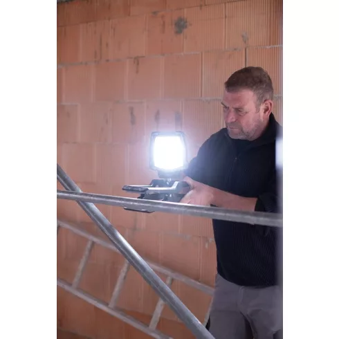 Akkus csíptethető munkalámpa, IP65, 40W, 3800lm, CL 4050 MA                                           E1173070020