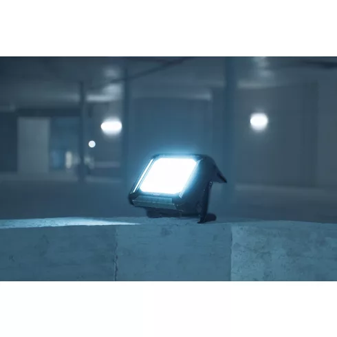 LED akkus reflektor, IP65, 27W, 3150lm, adapter táskával, Multi Battery 3000 MA (akkumulátor nélkül)  E1173700007