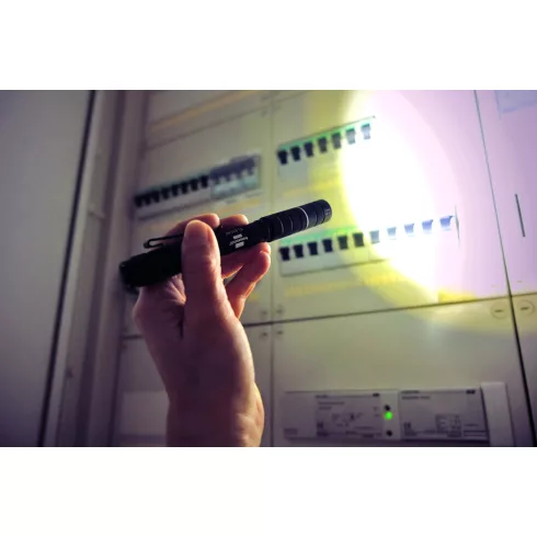 LuxPremium akkus LED zseblámpa, IP44, 200lm, TL 210 AF                                                E1173750003