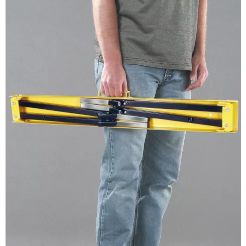 Acél munkaállvány, állítható magasságú lábakkal (max. 83cm), összecsukható, max. 120kg-ig terhelhető  E1444610