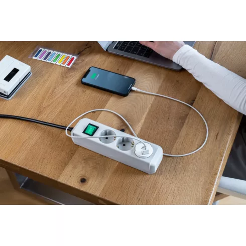 USB csatlakozó adapter 2,4A fehér IP44                                                                E1508110