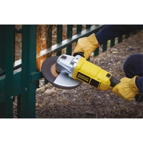 STANLEY FATMAX Sarokcsiszoló 2200 W 230 mm                                                            FME841-QS