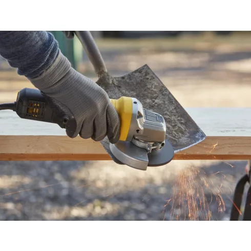 STANLEY FATMAX 850 W 115mm sarokcsiszoló kofferben                                                    FMEG210K-QS