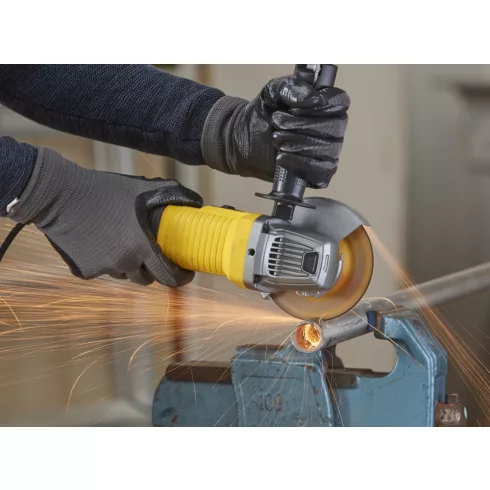 STANLEY FATMAX 850 W 115mm sarokcsiszoló kofferben                                                    FMEG210K-QS