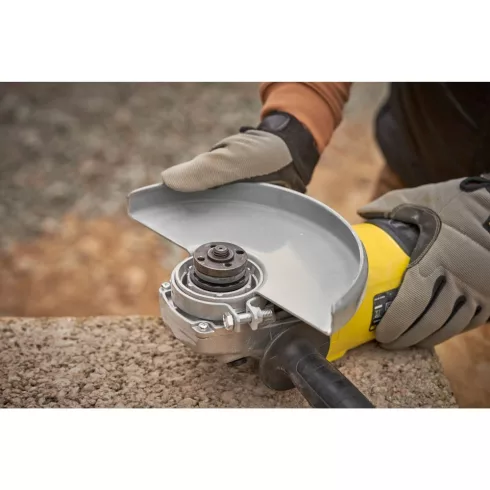STANLEY FATMAX 2000W 230mm Sarokcsiszoló                                                              FMEG232-QS