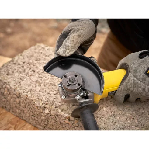STANLEY FATMAX 600W 115mm sarokcsiszoló (null feszültség kioldó)                                      FMEG615-QS