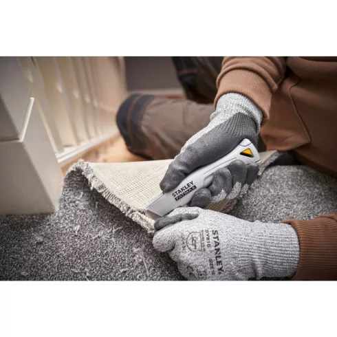 STANLEY FATMAX trapéz/körpengés kés, pengetárolóval, tokkal, ezüst                                    FMHT10501-0