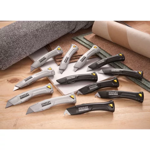 STANLEY FATMAX trapéz/körpengés kés, pengetárolóval, tokkal (12 db)                                   FMHT10502-9