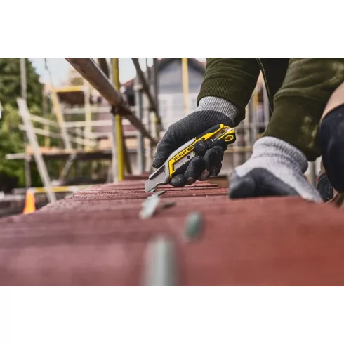 STANLEY FATMAX 18 mm-es tördelhető pengéjű kés rögzítőgombbal                                         FMHT10592-0