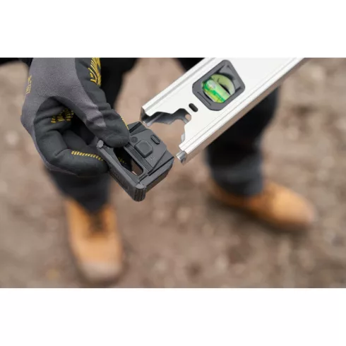 STANLEY FATMAX Xtreme vízmérték 40cm, 0,5-0,8mm/m pontosság, alumínium test, levehető végkupak        FMHT43670-1