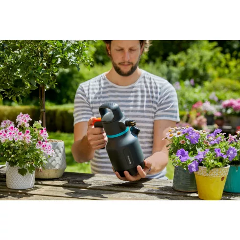 GARDENA Nyomáspermetező display(24db), 1,25L tartály, 3bar nyomás, biztonsági szeleppel, 360°funkció  GE11120-90