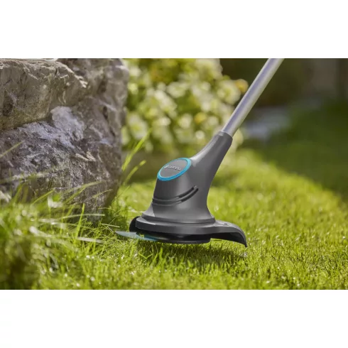 GARDENA SmallCut 23/18V P4A akkumulátoros fűszegélynyíró akkumulátor nélkül, 5 db pótkéssel           GE14702-55
