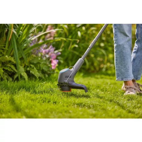 GARDENA EasyTrim 25 fűszegélynyíró, 18V P4A akkumulátor nélkül), vágási szél. 25cm, szegélykerékkel   GE14704-55