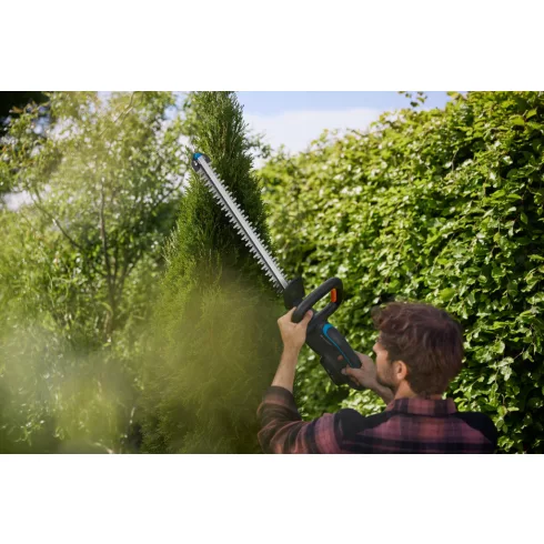 EasyCut sövénynyíró 45, 18V P4A akkumulátor nélkül, kés hossza 45cm, késnyílás 15mm,max.60perc/140m2  GE14734-55