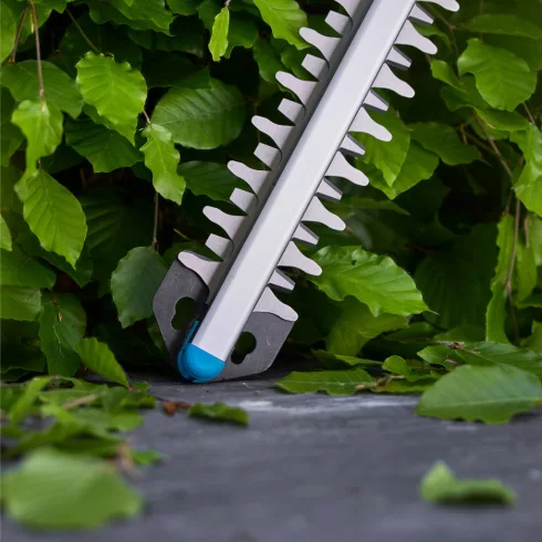 EasyCut sövénynyíró 55, 18V P4A akkumulátor nélkül, kés hossza 55cm, késnyílás 17mm,max.55perc/180m2  GE14735-55