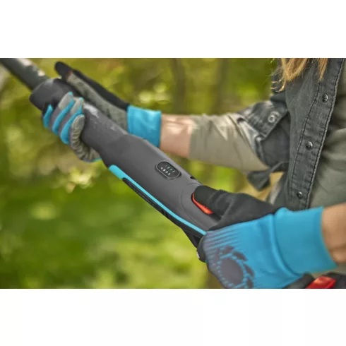GARDENA EasyCut 110/18V P4A akkumulátoros ágvágó olló akkumulátorral                                  GE14772-20