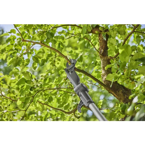 GARDENA HighCut 250/18V P4A teleszkópos akkumulátoros ágvágó olló akkumulátor nélkül                  GE14774-55