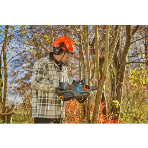 GARDENA PowerSaw 250 akkumulátoros láncfűrész, 18Vakkumulátorral(4Ah), vezetőlemez 250mm, 90PX, 8m/s  GE14790-20