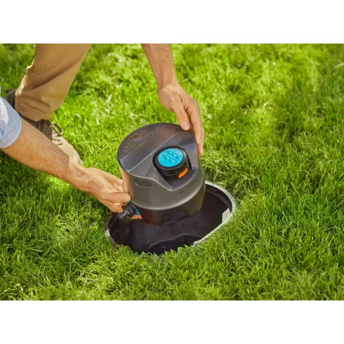 GARDENA AquaPrecise süllyesztett öntözőegység, Pipeline, napelemes, pázsithoz, 20-320m2, 2-10m        GE16001-20
