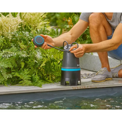 GARDENA Basic szennyvízszivattyú, 20000l/óra, 550W, 0,9bar, merülés 7m, száll.mag. 9m, szemcse 35mm   GE9017-47