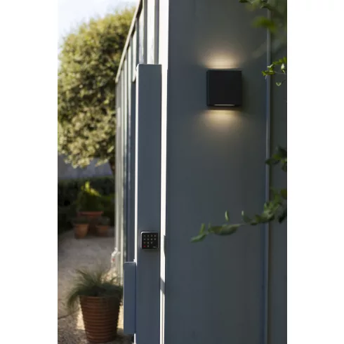 PILI kültéri, fali lámpa, fel/le világítás, 8,5W, 4000K, 1310lm, IP54, sötétszürke                    L5102601125
