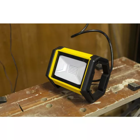 EPTA kültéri munkalámpa, 24W, 5000K, 2900lm, IP54, sárga/fekete                                       L7901602426