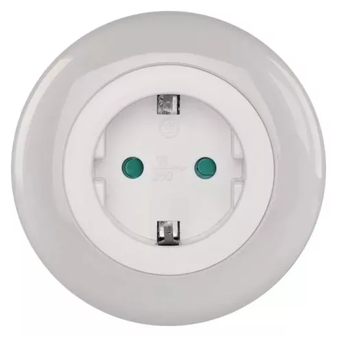 LED éjjeli fény fotoszenzorral, dugaszolóaljzattal                                                    P3321