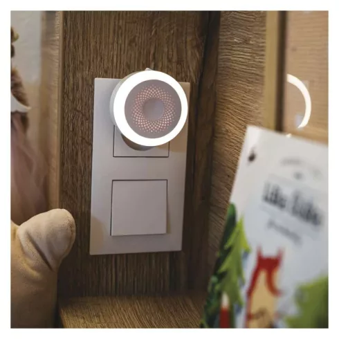 LED éjjeli fény + dugalj, kapcsolóval, 0,5W max., 230 V, 5lm, 2m világítási táv, WW, fehér            P3326