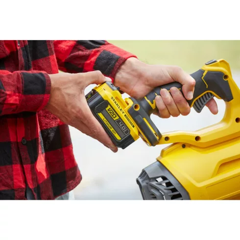 STANLEY FATMAX 18 Volt-os V20 akkumulátoros kerti lombfúvó, akku nélkül, kefe nélküli                 SFMCBL7B-XJ
