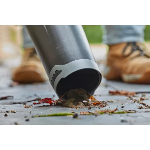 STANLEY FATMAX 18 Volt-os V20 akkumulátoros kerti lombfúvó, akku nélkül, kefe nélküli                 SFMCBL7B-XJ