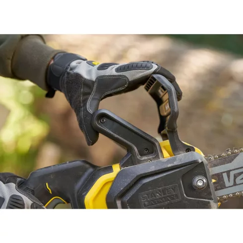 18V STANLEY FATMAX V20 szénkefe nélküli láncfűrész 12''/30 cm, akku nélkül                            SFMCCS730B-XJ