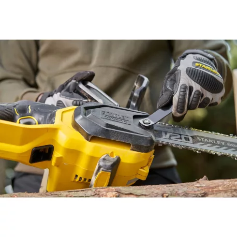 18V STANLEY FATMAX V20 szénkefe nélküli láncfűrész 12''/30 cm, akkuval                                SFMCCS730M1-Q