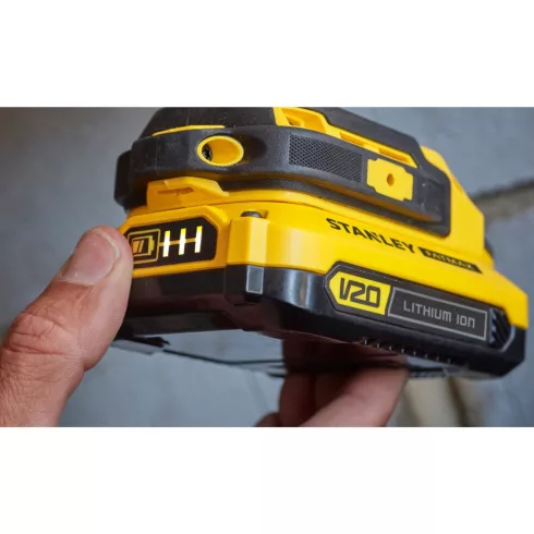 STANLEY FATMAX 18 Volt-os V20 akkumulátoros ütvefúró/csavarozó, 2 Ah + 4 Ah akkuval, tartozék készle  SFMCD711DMA-Q