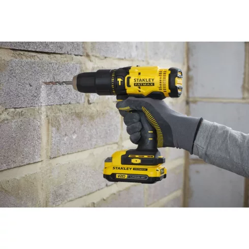 STANLEY FATMAX 18 Volt-os V20 akkumulátoros ütvefúró/csavarozó, 2 x 2 Ah akkuval, tartozék készlette  SFMCD711DSA-Q