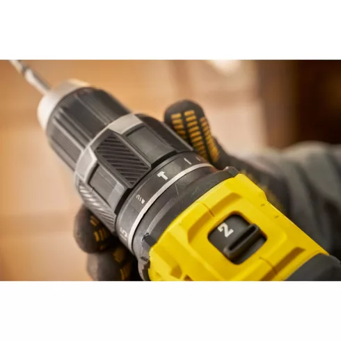 STANLEY FATMAX V20 kefementes ütvefúró-csavarozó,2x2Ah akkuval,töltővel,100db-os készlettel,hordtásk  SFMCD716D2A-Q