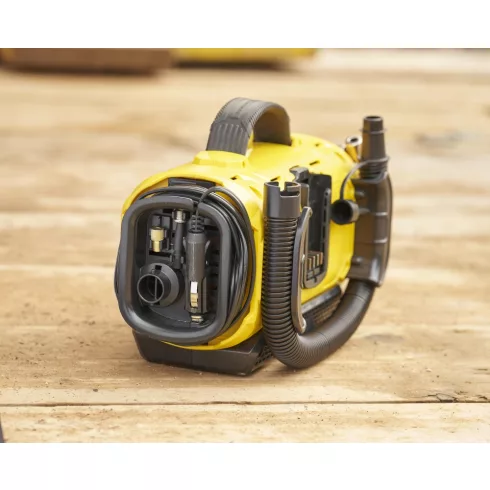 STANLEY FATMAX 18 Volt-os V20 akkumulátoros 11 BAR nyomású hármas forrású inflátor                    SFMCE520B-QW