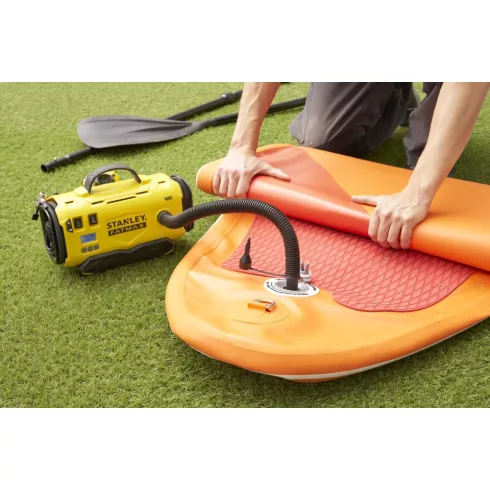 STANLEY FATMAX 18 Volt-os V20 akkumulátoros 11 BAR nyomású hármas forrású inflátor                    SFMCE520B-QW