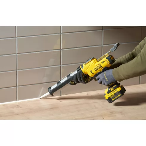 STANLEY FATMAX 18 Volt-os V20 akkumulátoros kinyomó pisztoly, akku nélkül                             SFMCE600B-XJ