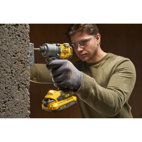 STANLEY FATMAX V20 ütvecsavarozó, kefementes, 3500 ford/perc, 203Nm, 4Ah akkuval, töltővel, ProStack  SFMCF830M1T-Q