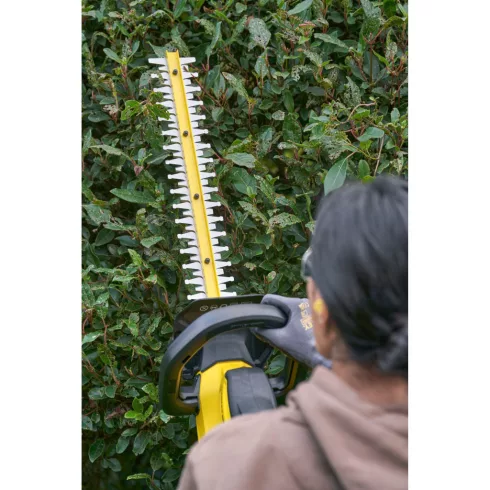 STANLEY FATMAX V20 sövényvágó, 2Ah akkuval,töltővel, 50cm vágóél, edzett acél pengék, kiegészítő fog  SFMCHT650M1-Q