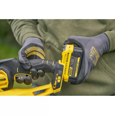 STANLEY FATMAX V20 sövényvágó, 4Ah akkuval,töltővel, 55cm vágóél, edzett acél pengék, kiegészítő fog  SFMCHT655M1-Q