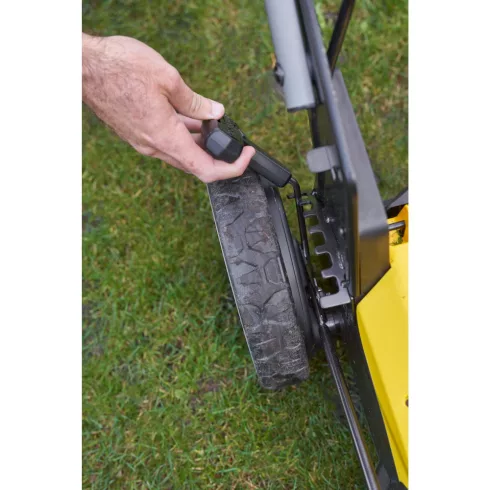 STANLEY FATMAX V20 önjáró akkumulátoros fűnyíró, akku nélkül, kefe nélküli                            SFMCMWS251B-X