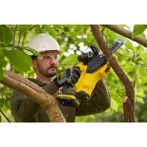 18V STANLEY FATMAX V20 mini láncfűrész 6''/15 cm, akku nélkül                                         SFMCPS415B-XJ